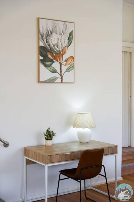 Modern House With Spacious Backyard In Telopea Holiday home *