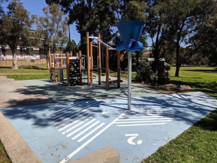 Modern House With Spacious Backyard In Telopea *